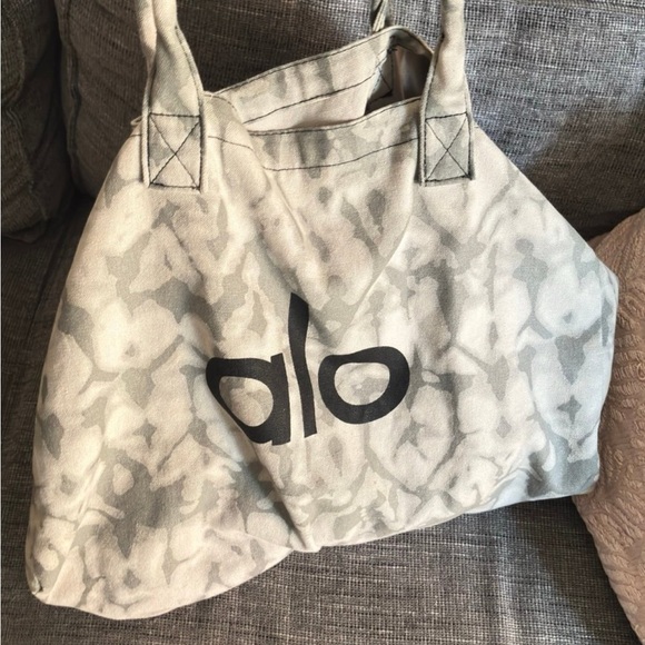 ALO Yoga Black and Gray Patterned Tote Bag - Picture 2 of 3